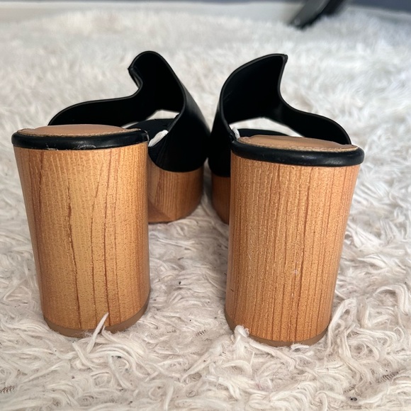 Summer Clog Sandals never worn - Picture 3 of 3